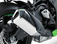 2016 Kawasaki Ninja ZX-10R Review | Motorcyclist