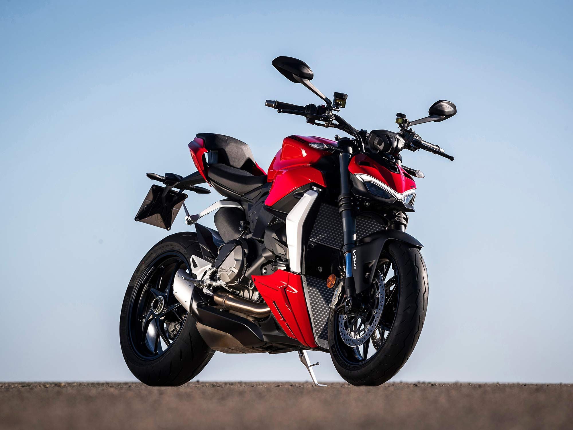 2022 Ducati Streetfighter V2 Laptrinhx