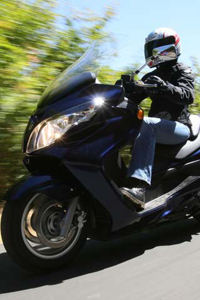 2007 Suzuki Burgman 400 Scooter Review & First Ride