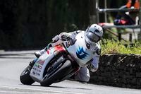 Michael Dunlop vence a principal corrida do TT da Ilha de Man 2017