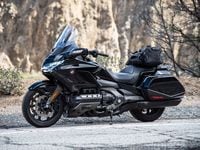 2020 Honda Gold Wing DCT Ride Review | Motorcyclist