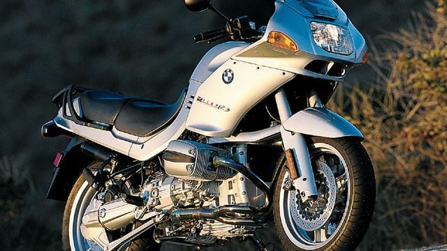 2000 BMW R1100RS Special Edition | Short Shift | Motorcyclist