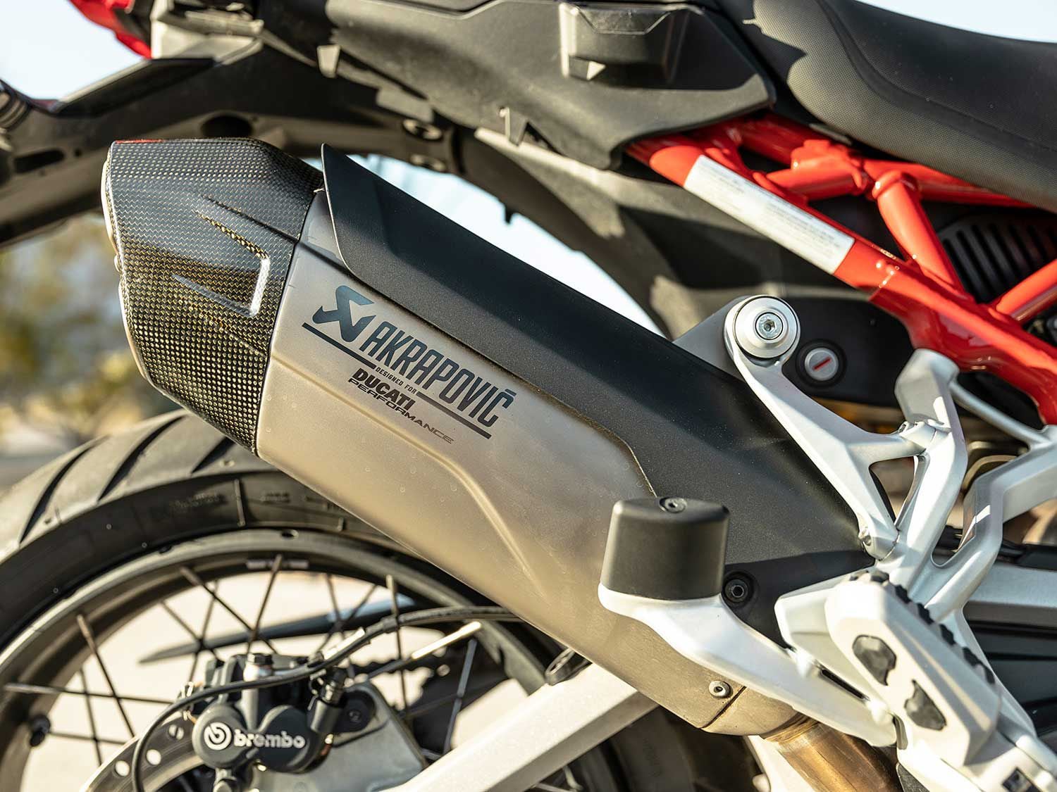 As usual, the Multistrada offers a highly charismatic powertrain. We love the sound, feel and power of its bore-out 1,158cc V-4.