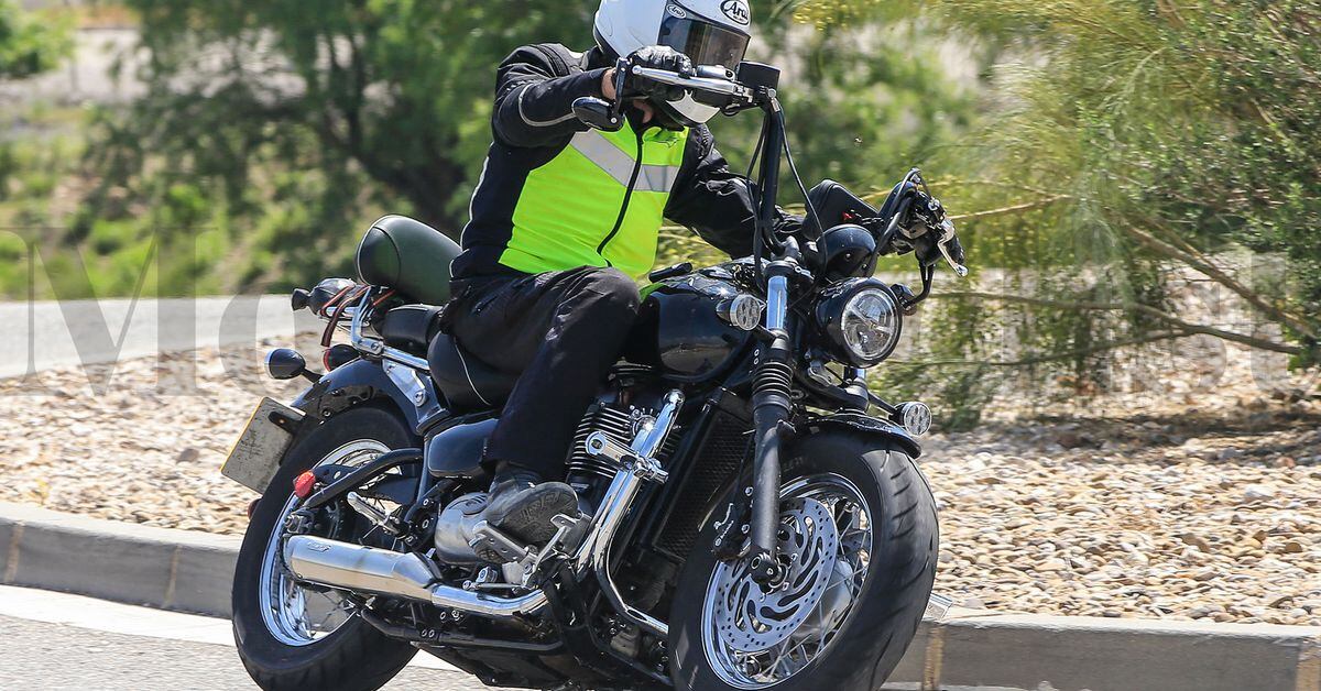 Spy Shots: 2018 Triumph America Cruiser | Motorcyclist