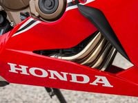 2019 Honda CB650R and CBR650R first ride review - RevZilla