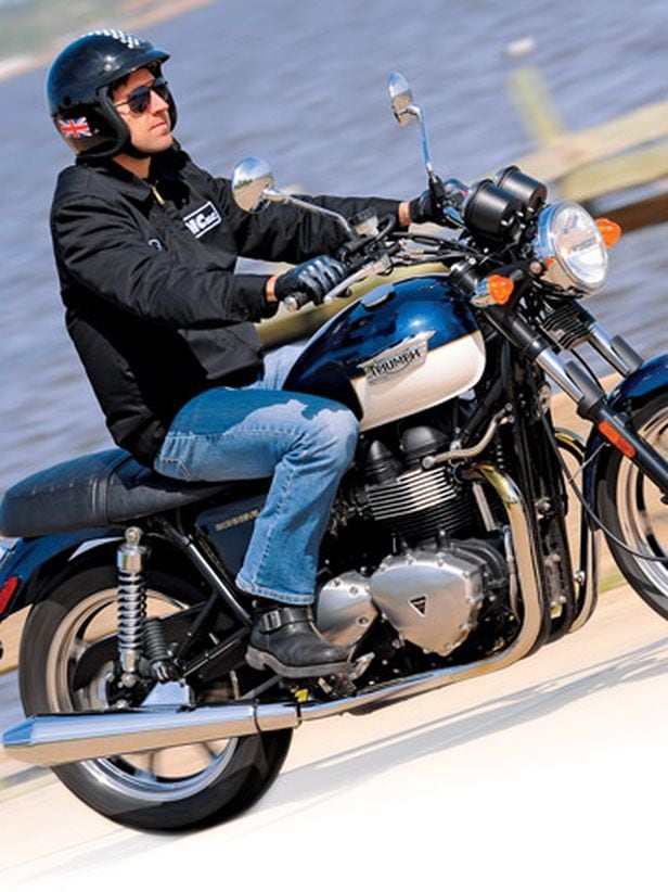 2009 triumph bonneville se