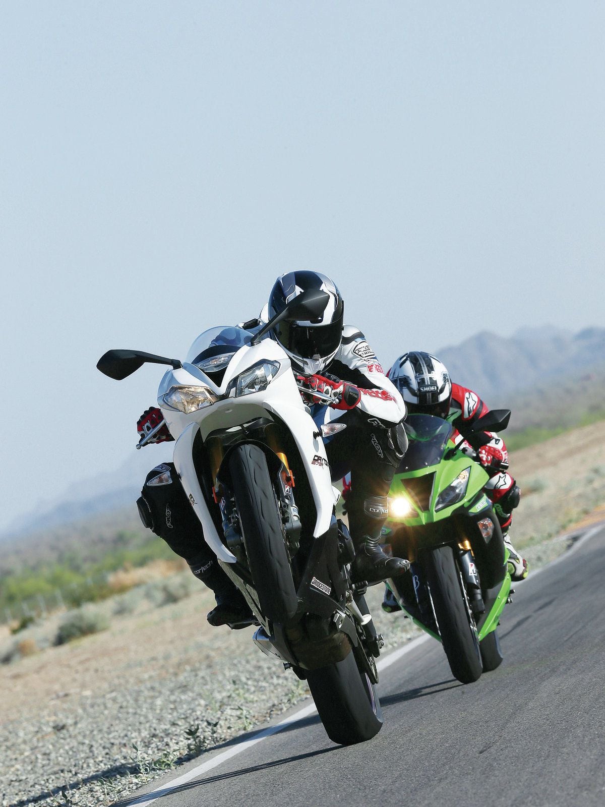 Kawasaki ZX-6R vs. Triumph Daytona 675R | Motorcyclist