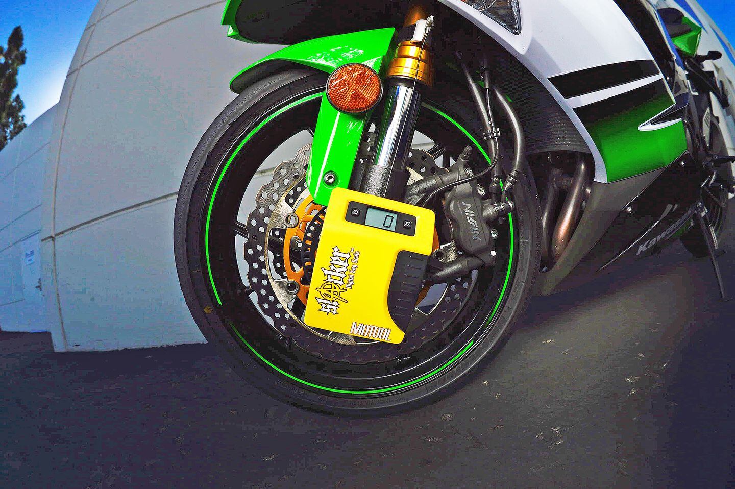 New Motool Digital Suspension Sag Scale | Motorcyclist