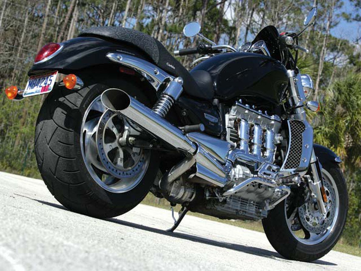 Triumph Rocket III vs