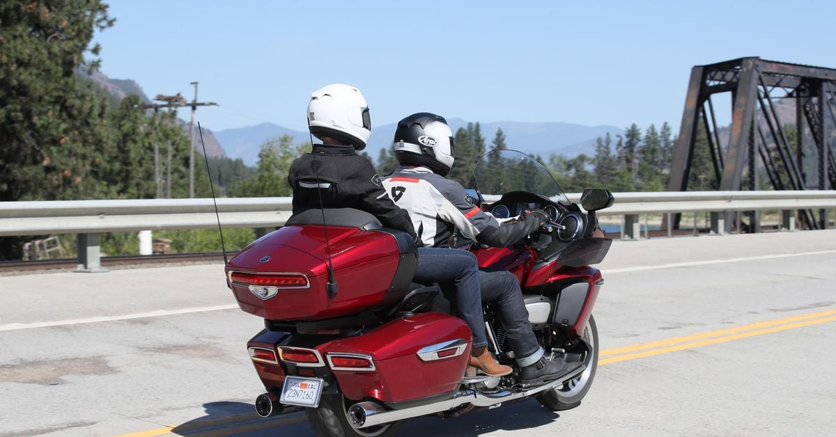 6 Tips for Being a Motorcycle Passenger | Motorcyclist