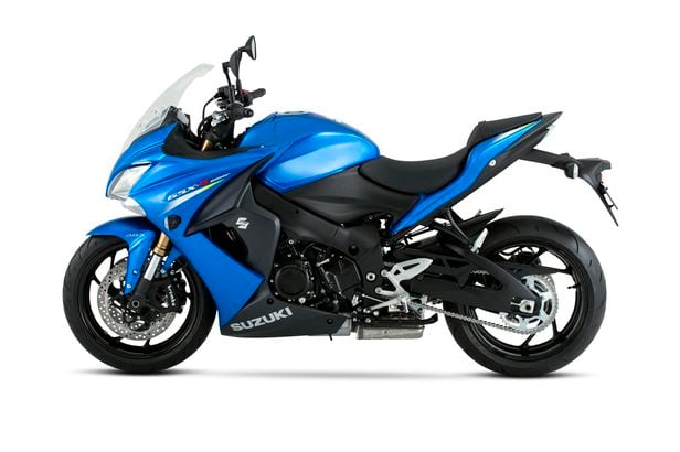 First Ride 16 Suzuki Gsx S1000 Gsx S1000f Motorcyclist