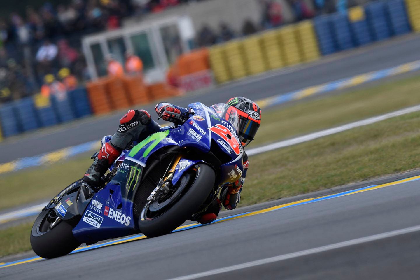 Le track. Ле ман мотогонки. Yamaha YZR m1 5 Moto GP France 2017 Johan Zarco. Гоночный трек Ле Мана.