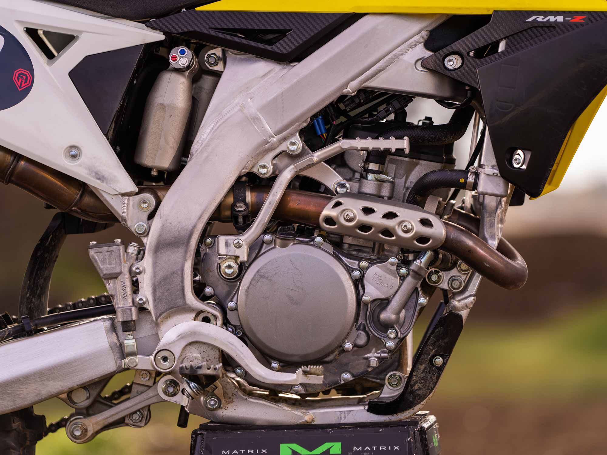 suzuki rmz 250 engine