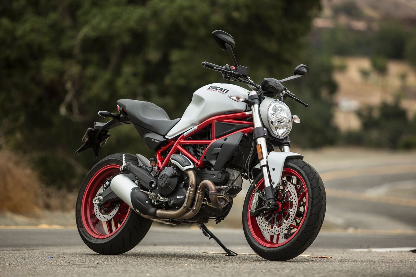 2017 ducati monster online 797