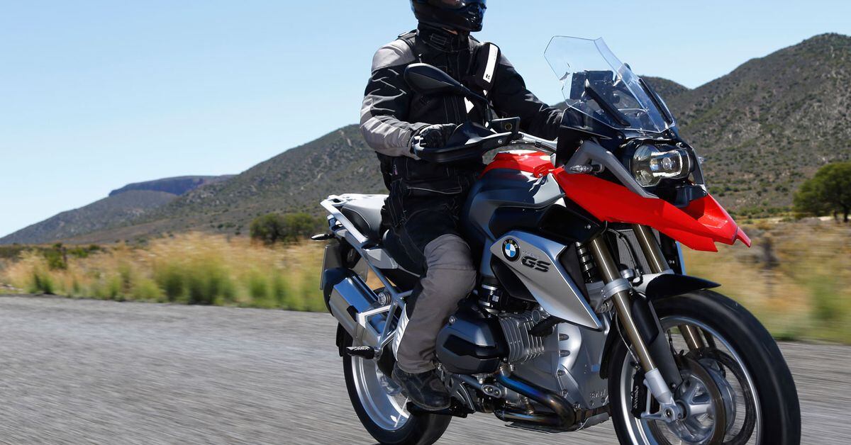 2013 BMW R1200GS | First Ride | Motorcyclist