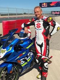 Kevin Schwantz presented with the 2017 Suzuki GSX-R1000 at COTA