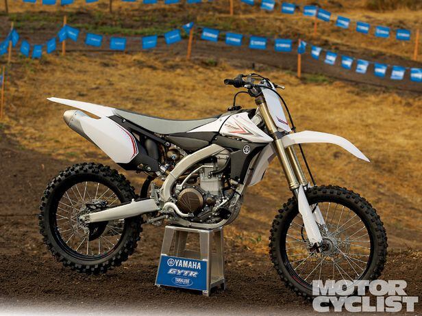 Nova Yamaha YZ450F 2010 com motor invertido!