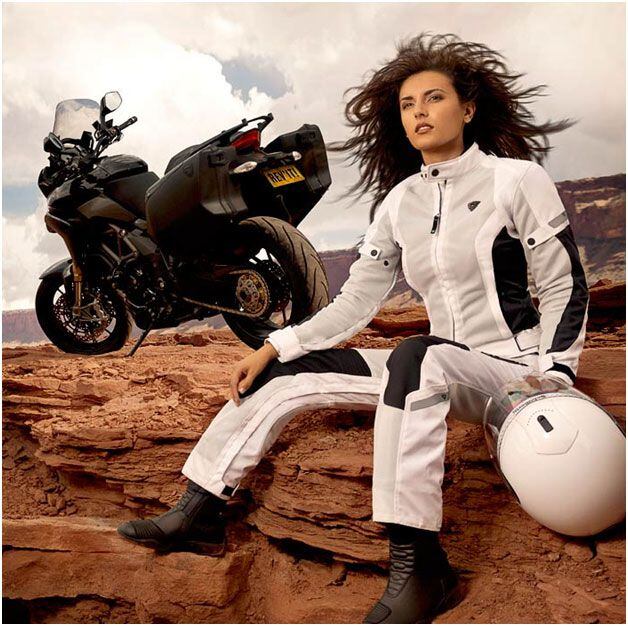 Rev’It! Airwave the ultimate summer outfit! | Motorcyclist