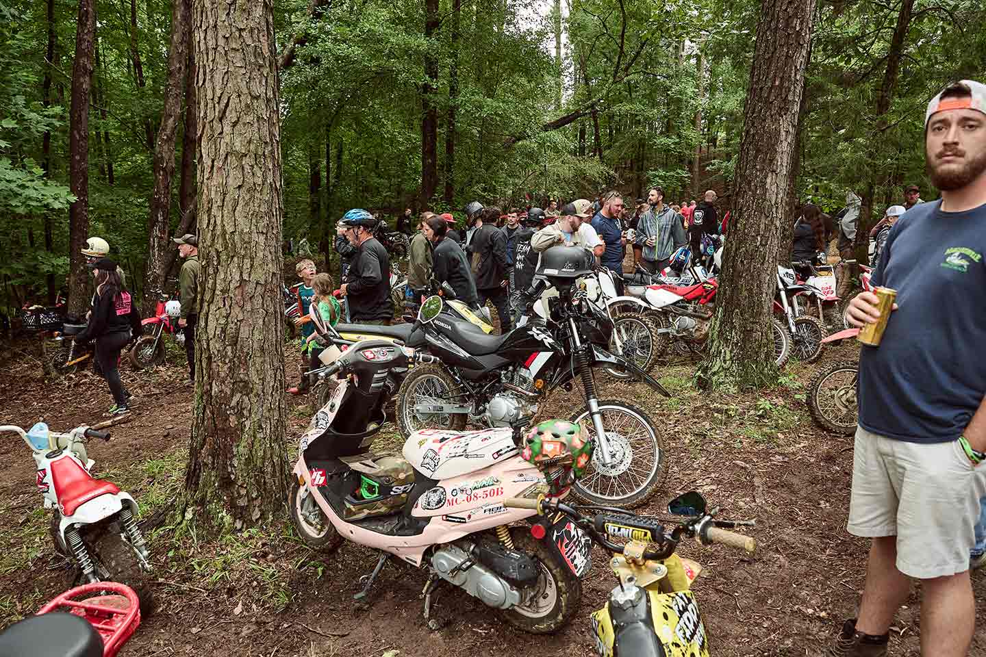 Minimoto parking only! A huge crowd gathered out in the woods to watch the hill climb.