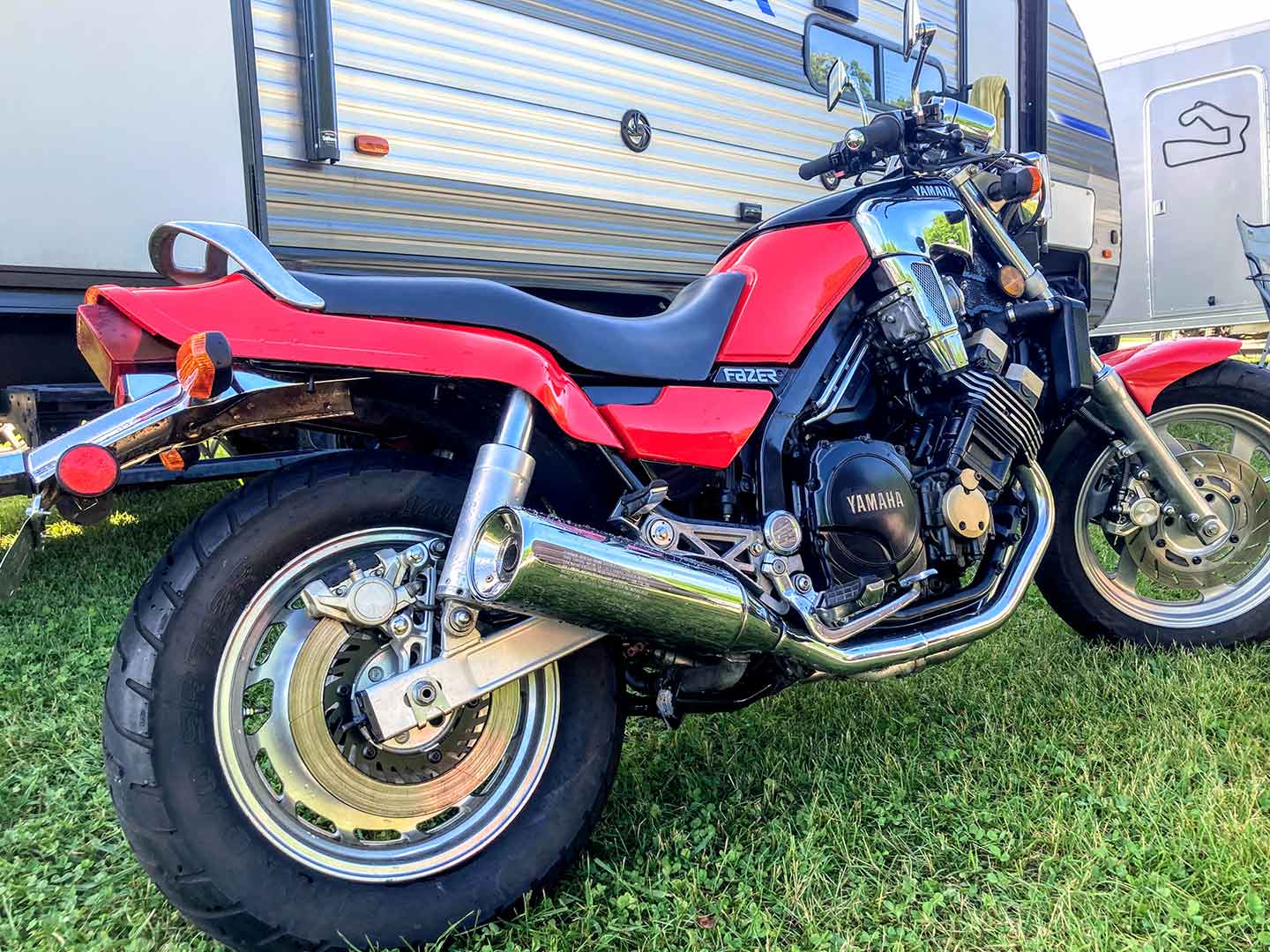 Motorcyclist predicts the next hot market for vintage bikes are tariff-era power cruisers. Excellent example of Yamaha FZX700S Fazer, likely a 1986 model.