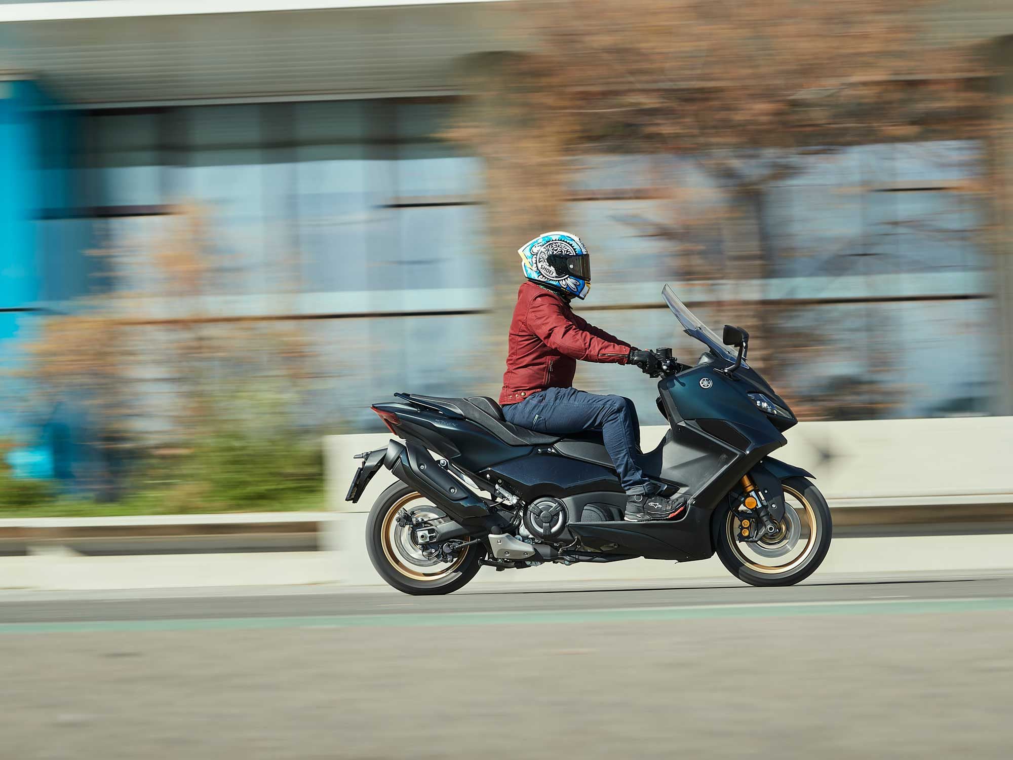 2024 Yamaha TMAX Tech MAX: The Ultimate Urban Maxi-Scooter
