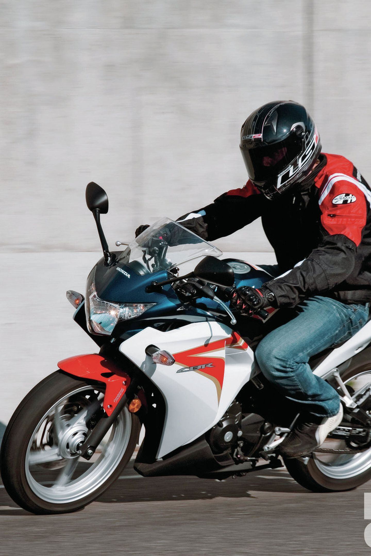 Honda CBR250R ABS | Motorcyclist